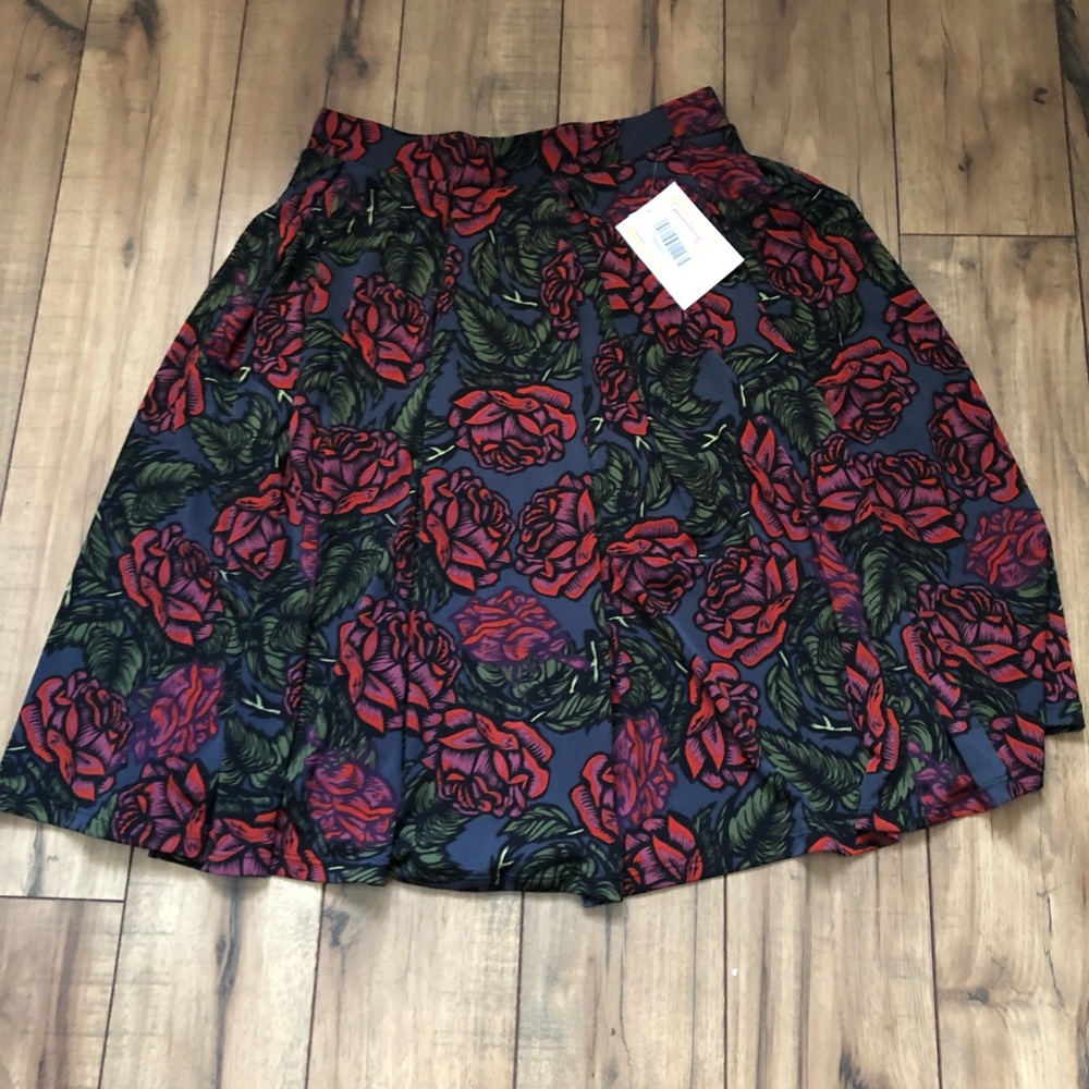 LulaRoe Madison skirt size small NWT
